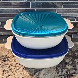 Tupperware Set of 2 Servalier Bowls w Lids RARE